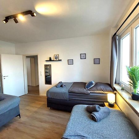 Ferienwohnung Rtr Essen - Fuer Bis Zu 8 Personen - Voll Ausgestattet - Zentral Limbecker Platz - Messe - Uniklinikum - Smart Tv - Modern Exterior foto